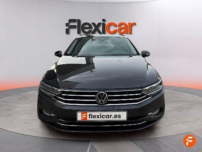 Usado VW Passat 150 CV (110 kW) 2021 Gris Familiar