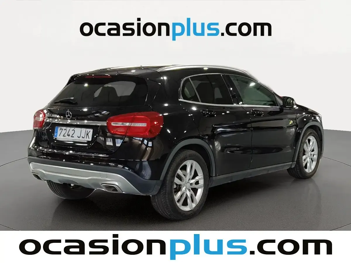 Usado Mercedes GLA200 Urban 136 CV (100 kW) 2015 Negro SUV