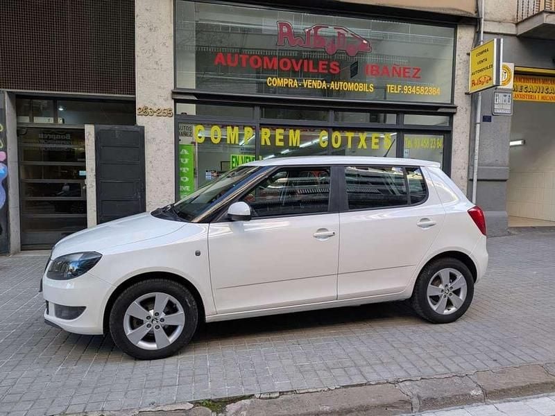 Usado Skoda Fabia 69 CV (50 kW) 2014 Blanco Utilitario