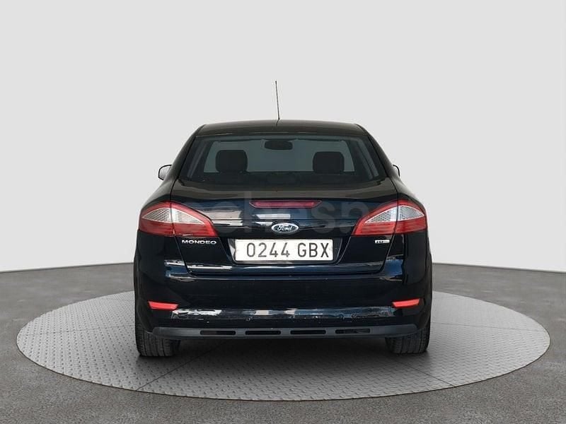 Usado Ford Mondeo Trend 140 CV (102 kW) 2008 Negro Berlina