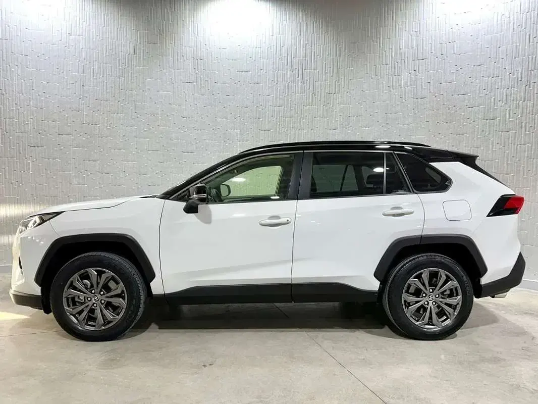 Usado Toyota RAV4 Hybrid Advance 218 CV (160 kW) 2024 Blanco SUV