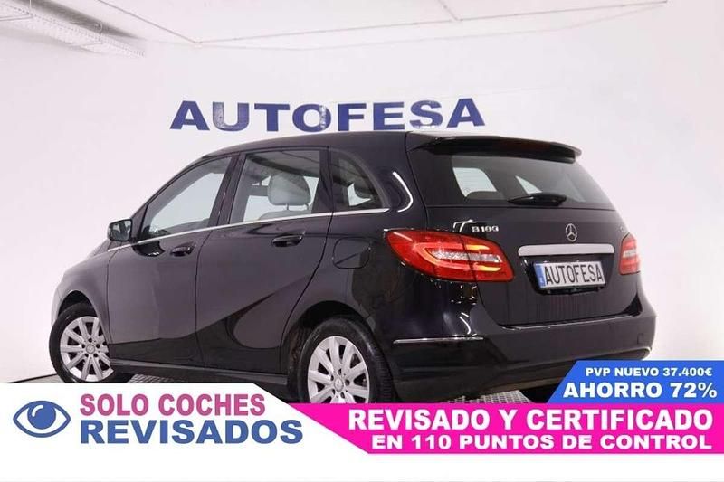 Usado Mercedes B180 109 CV (80 kW) 2014 Negro Monovolumen