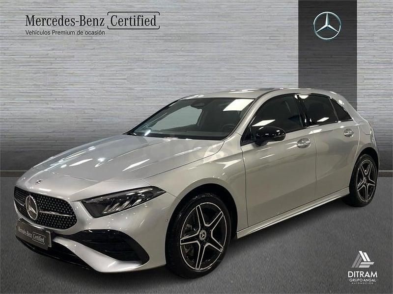 Usado Mercedes A250 AMG line 218 CV (160 kW) 2024 Plateado Berlina