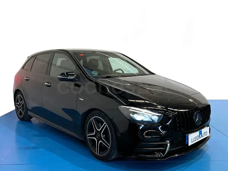 Usado Mercedes B200 150 CV (110 kW) 2021 Negro Utilitario