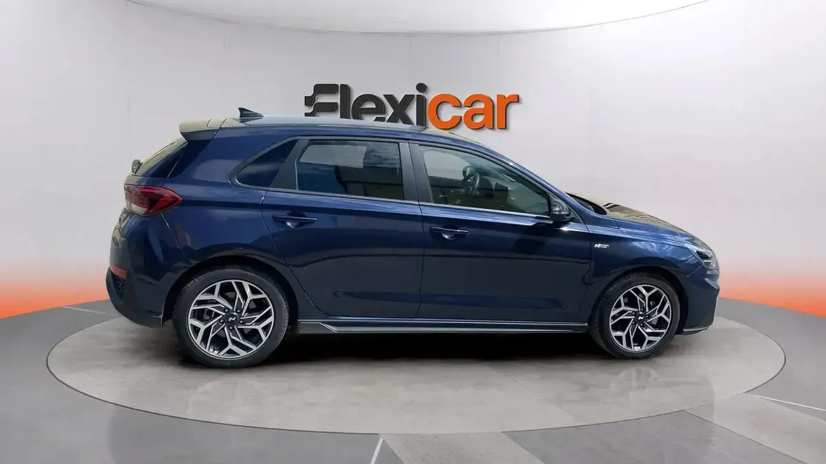 Usado Hyundai i30 N Line 101 CV (74 kW) 2024 Azul Berlina