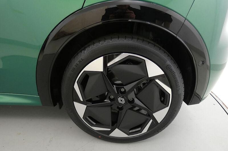 Nuevo Renault Clio V Techno 109 CV (80 kW) 2026 Verde absoluto Berlina