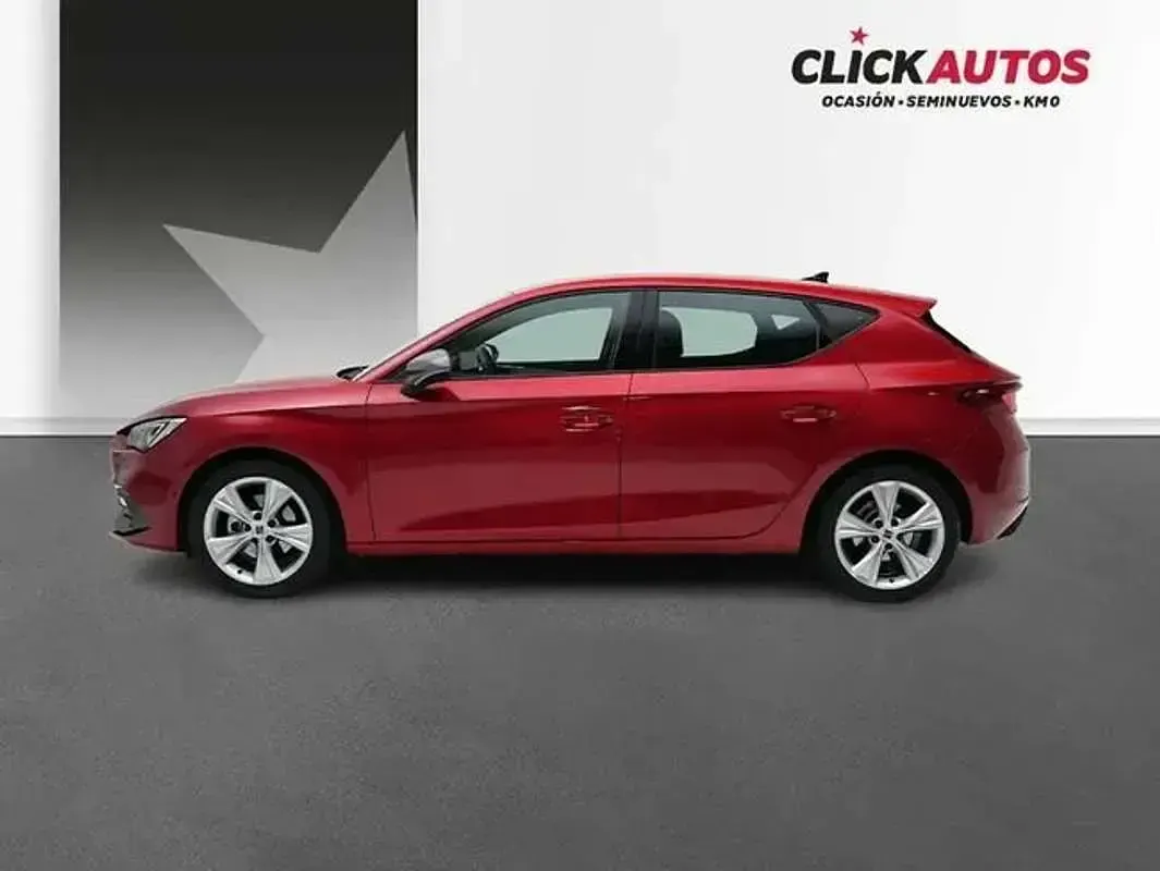 Usado Seat Leon FR 150 CV (110 kW) 2025 Rojo Utilitario
