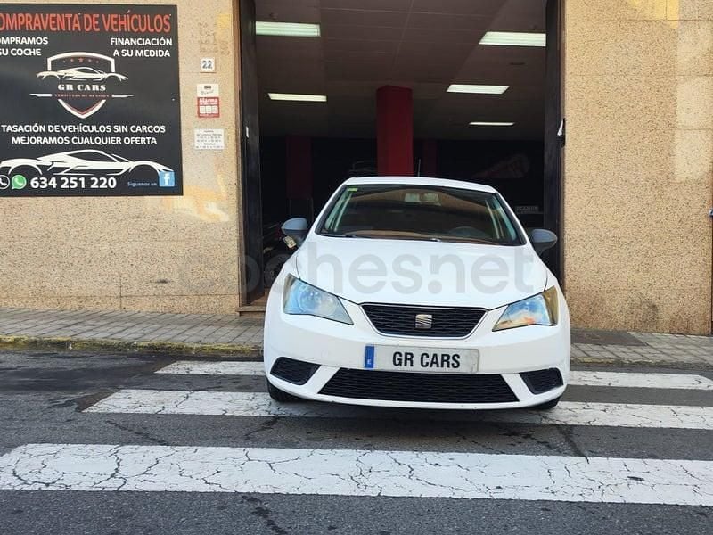 Usado Seat Ibiza Reference 85 CV (62 kW) 2012 Blanco Berlina