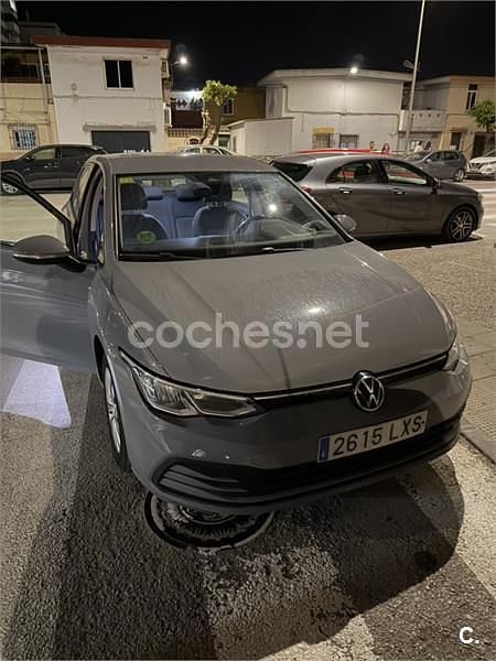 Usado VW Golf VIII Life 110 CV (80 kW) 2020 Gris / plata Berlina