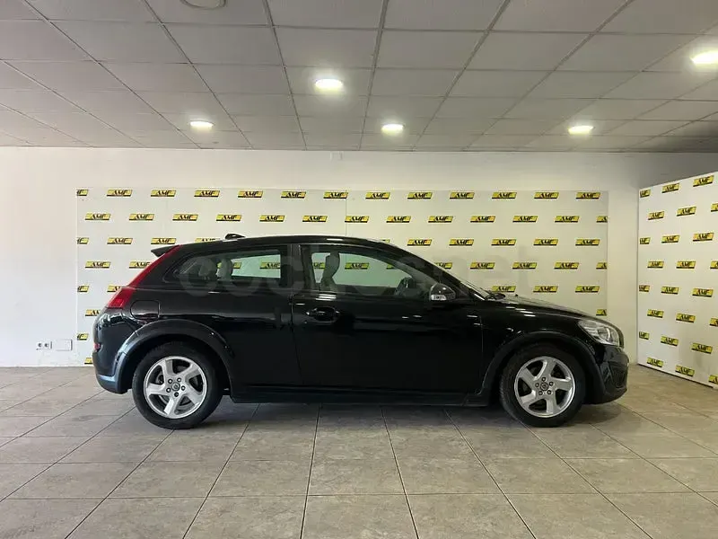 Usado Volvo C30 Drive Kinetic 115 CV (84 kW) 2012 Negro Utilitario