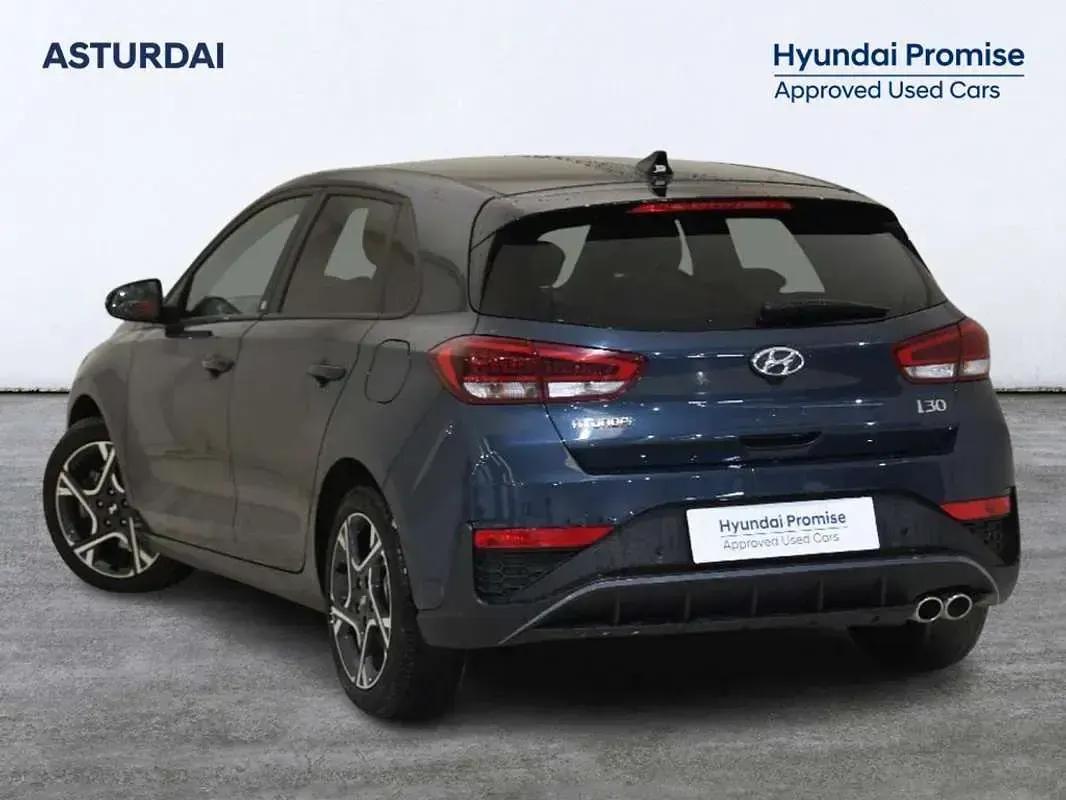 Usado Hyundai i30 N Line 120 CV (88 kW) 2022 Gris Utilitario