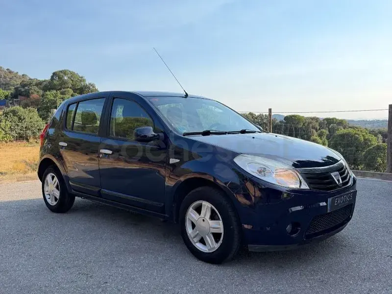 Usado Dacia Sandero Lauréate 87 CV (63 kW) 2010 Azul Berlina