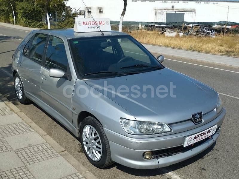 Usado Peugeot 306 90 CV (66 kW) 2000 Gris / plata Berlina