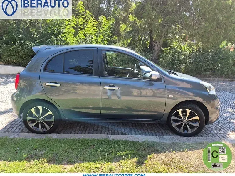 Usado Nissan Micra N-TEC 80 CV (58 kW) 2015 Gris / plata Utilitario