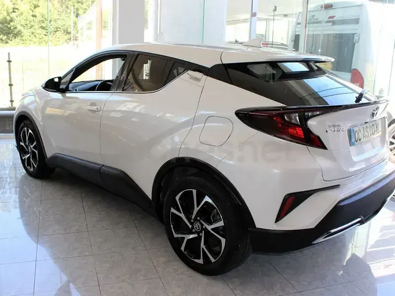 Usado Toyota C-HR Advance 184 CV (135 kW) 2022 Blanco SUV