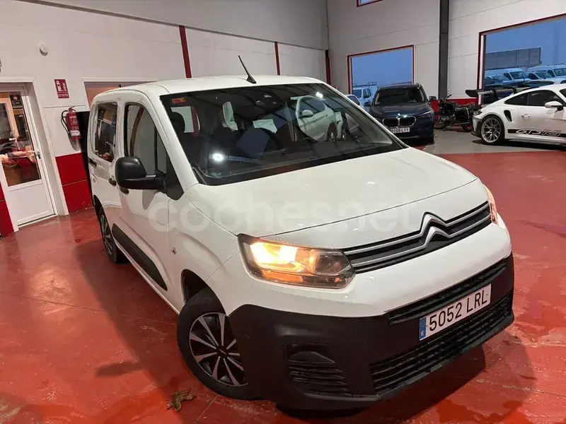 Usado Citroën e-Berlingo Live 102 CV (75 kW) 2021 Blanco Monovolumen