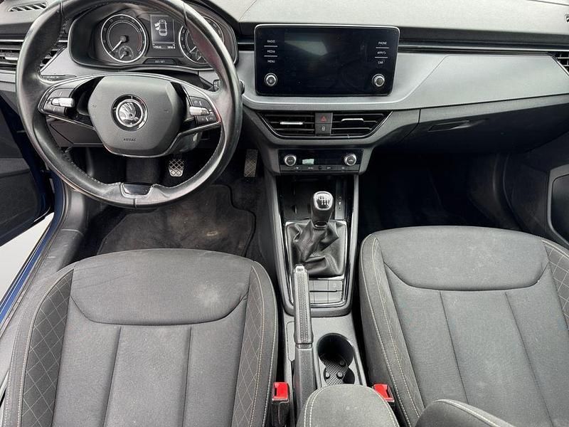 Usado Skoda Scala Ambition 116 CV (85 kW) 2021 Azul Utilitario