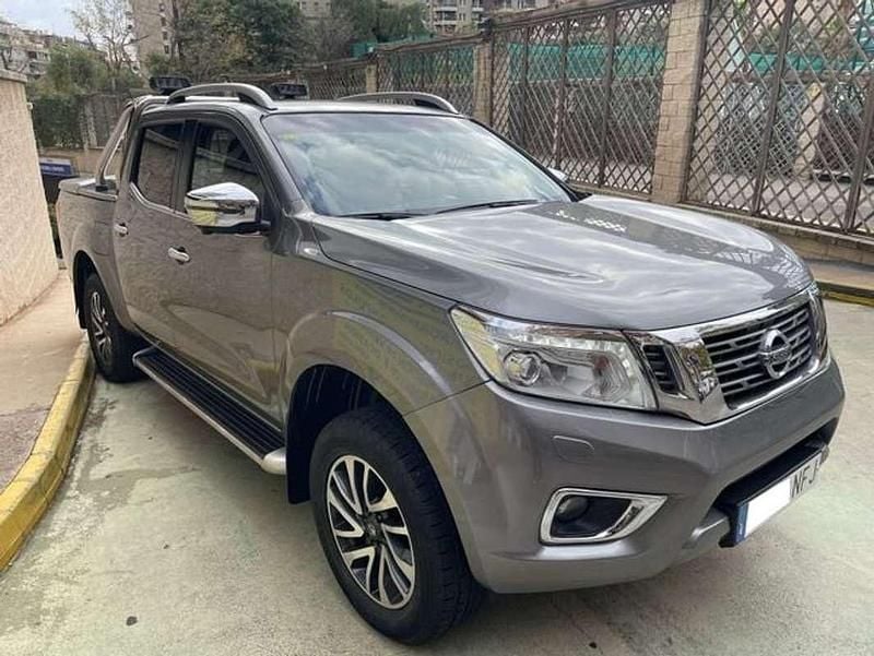 Usado Nissan Navara Tekna 190 CV (139 kW) 2018 Gris / plata Pickup/Camioneta
