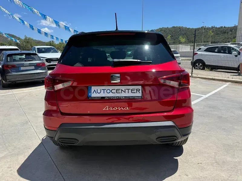 Usado Seat Arona Style 110 CV (80 kW) 2023 Rojo SUV