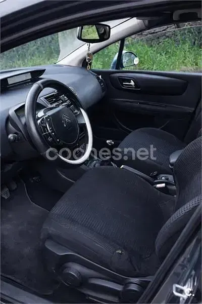 Begagnad Citroën C4 VTR Sport 92 HK (67 kW) 2005 Grå Sedan