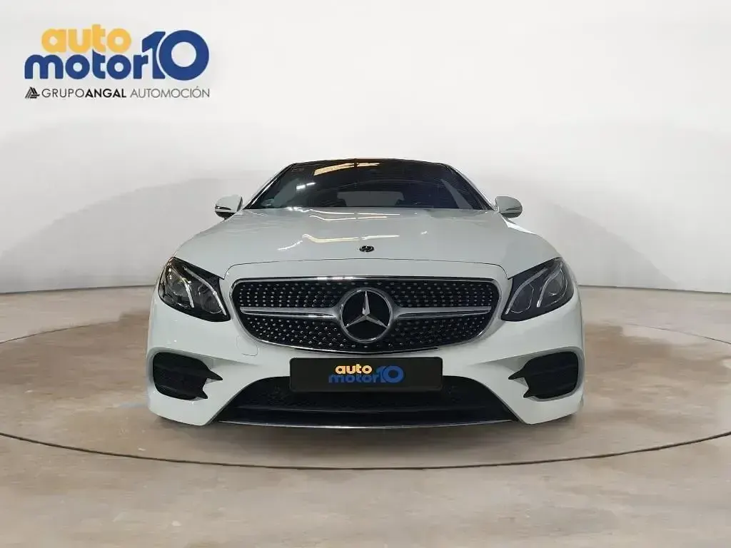 Usado Mercedes E220 194 CV (142 kW) 2019 Blanco polar Coupe