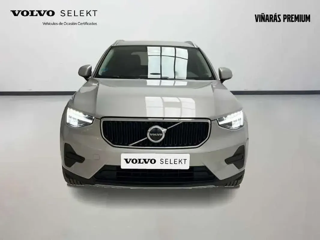Usado Volvo XC40 Core 163 CV (119 kW) 2022 Plateado SUV