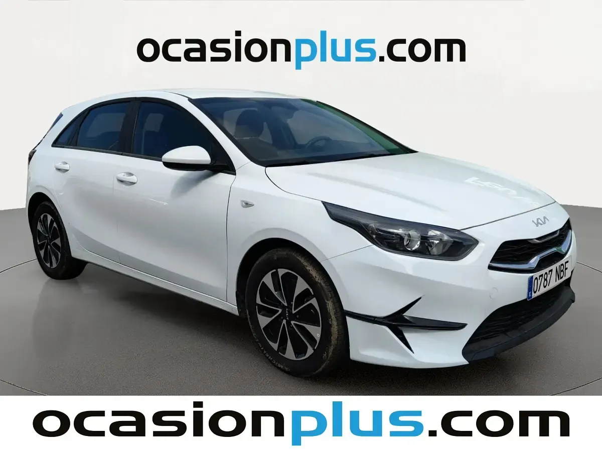 Usado Kia Ceed 101 CV (74 kW) 2025 Blanco Utilitario