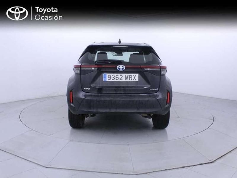Usado Toyota Yaris Cross Active 116 CV (85 kW) 2024 Negro SUV