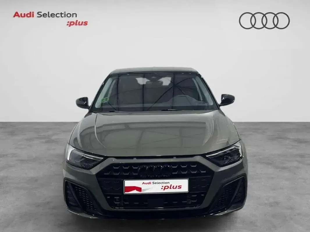 Usado Audi A1 Sportback Black Edition 116 CV (85 kW) 2024 Gris Utilitario