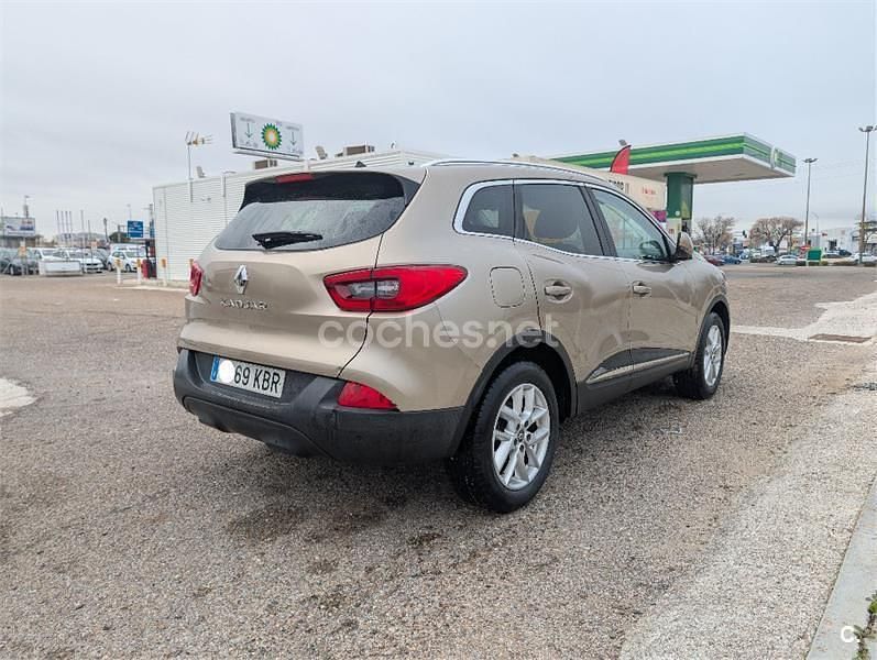 Usado Renault Kadjar Life 130 CV (95 kW) 2017 Beige SUV