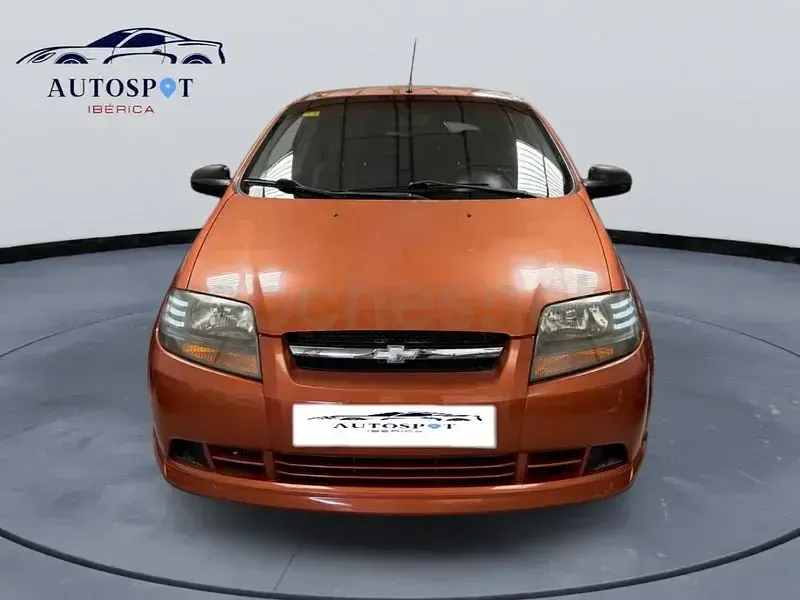 Usado Chevrolet Kalos SE 72 CV (52 kW) 2006 Naranja Berlina