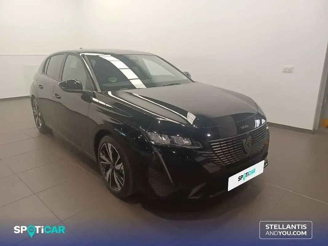 Usado Peugeot 308 Allure 131 CV (96 kW) 2024 Negro Utilitario