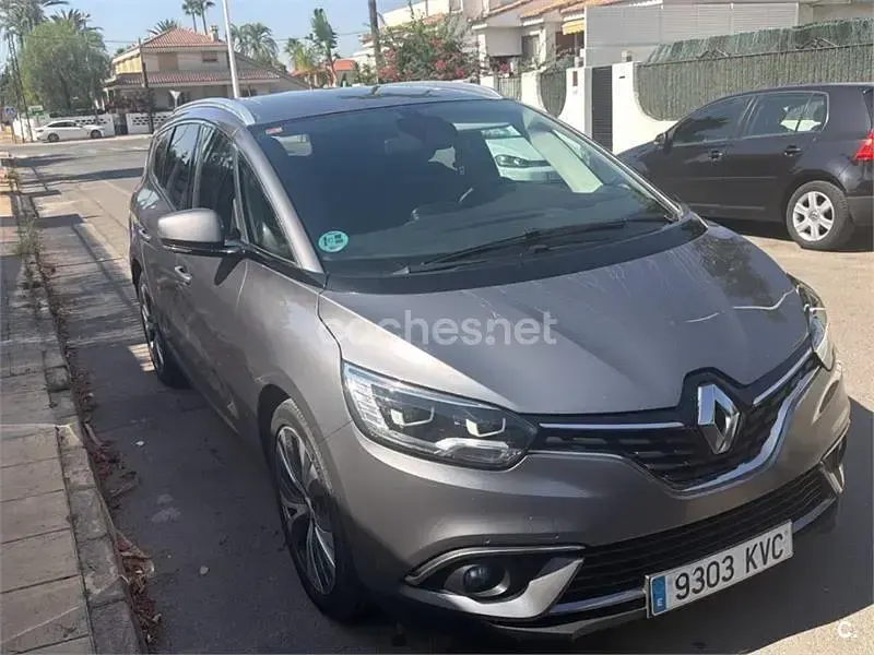 Usado Renault Scénic IV LIMITED 140 CV (102 kW) 2019 Gris / plata Monovolumen