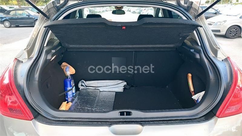 Usado Peugeot 308 Access 120 CV (88 kW) 2013 Beige Berlina