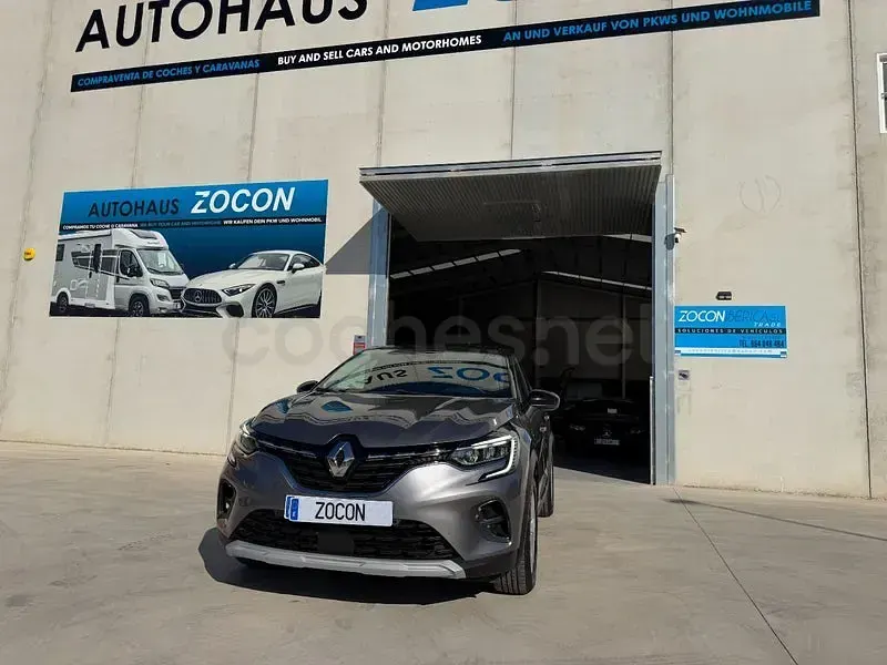 Usado Renault Captur Zen 160 CV (117 kW) 2022 Gris / plata SUV