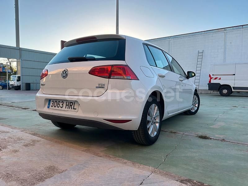 Usado VW Golf VII Advance 105 CV (77 kW) 2013 Blanco Berlina