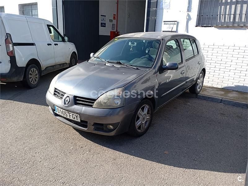 Gris / plata Usado 2007 Renault Clio II Business Berlina | 2800 € (Buen precio) - Imagen 1/4