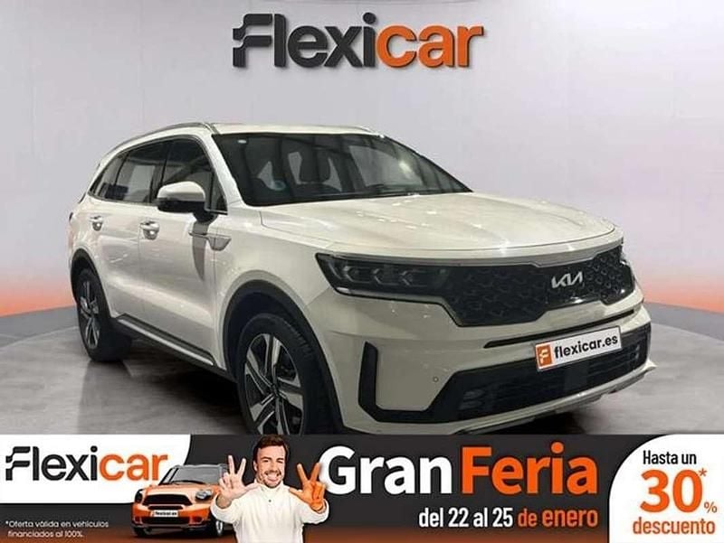 Gris Usado 2023 Kia Sorento SUV | 29.790 € (Precio justo) - Imagen 1/4