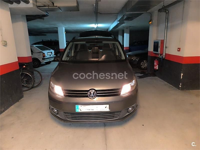 Gris / plata Usado 2012 VW Touran Edition Monovolumen | 5800 € (Precio justo) - Imagen 1/4