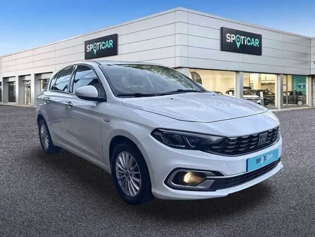 Usado Fiat Tipo Life 102 CV (75 kW) 2021 Blanco Berlina