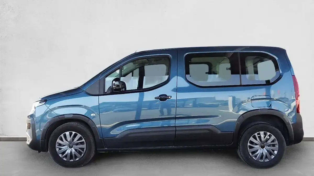 Usado Peugeot Rifter Allure 102 CV (75 kW) 2025 Monovolumen