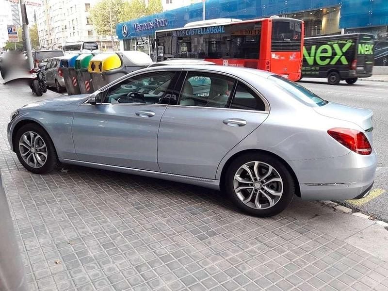 Usado Mercedes C250 Avantgarde Edition 204 CV (150 kW) 2014 Plateado Berlina