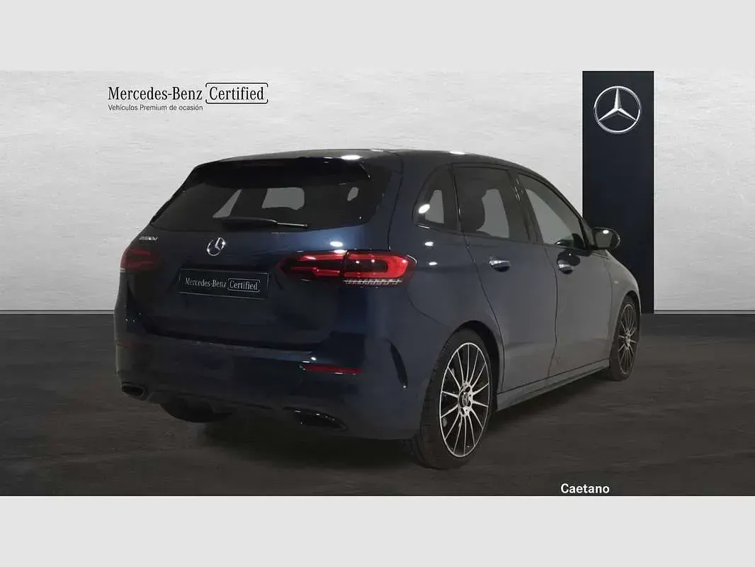 Usado Mercedes B180 116 CV (85 kW) 2021 Azul Utilitario