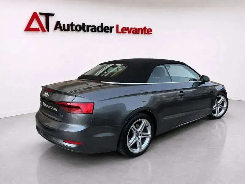 Usado Audi A5 Cabriolet S-Line 190 CV (139 kW) 2017 Gris / plata Descapotable