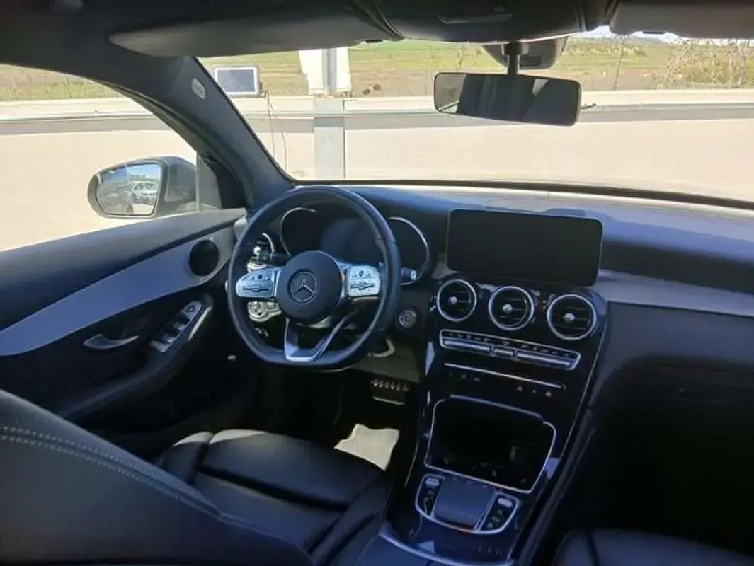 Usado Mercedes GLC300e 313 CV (230 kW) 2020 Gris Coupe