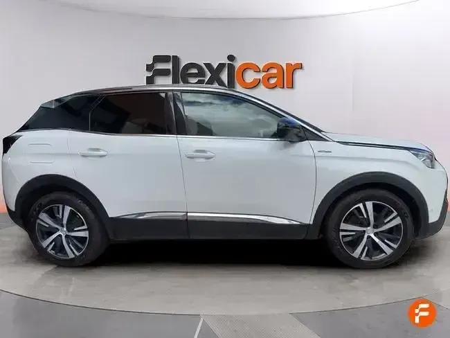 Usado Peugeot 3008 Allure 130 CV (95 kW) 2017 Blanco SUV