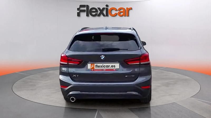 Usado BMW X1 140 CV (102 kW) 2021 Gris SUV