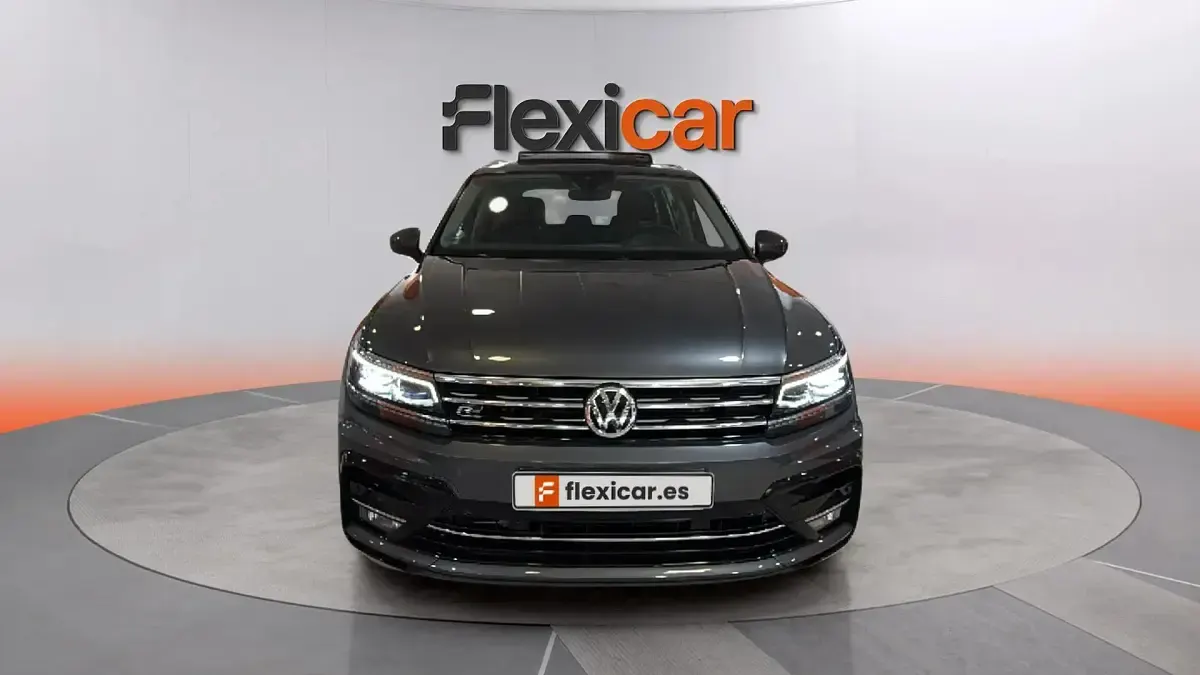 Usado VW Tiguan R-line 150 CV (110 kW) 2019 Gris SUV