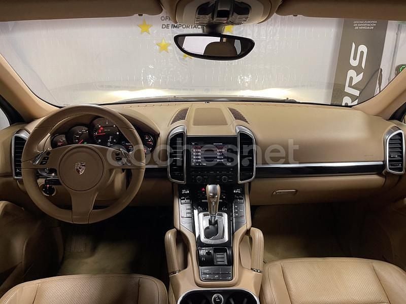 Usado Porsche Cayenne 245 CV (180 kW) 2011 Gris / plata SUV