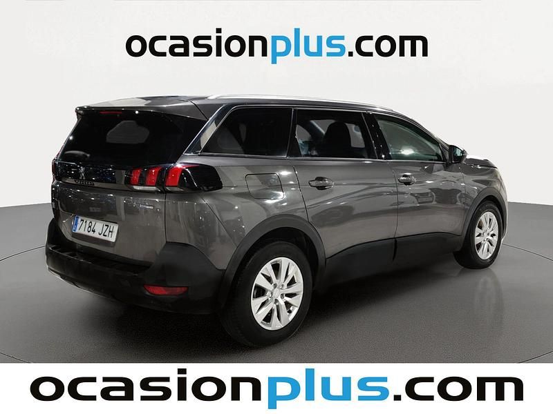 Usado Peugeot 5008 Active 131 CV (96 kW) 2017 Gris plata SUV
